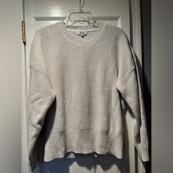 Women’s 525 White Sweater w/Metallic Sparkle Thread sz XL - Picture 1 of 9